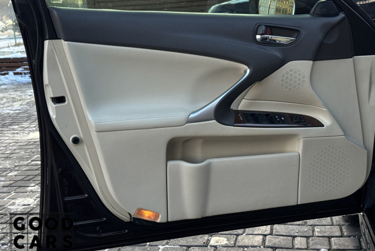 Lexus IS 250 - 16