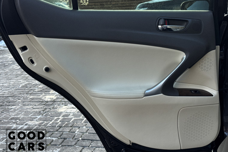 Lexus IS 250 - 22