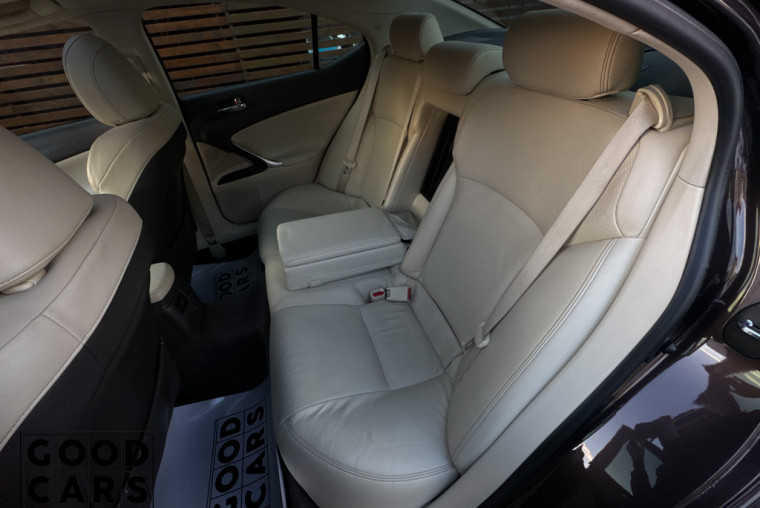 Lexus IS 250 - 25