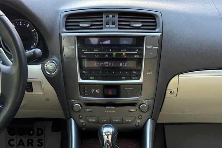 Lexus IS 250 - 33