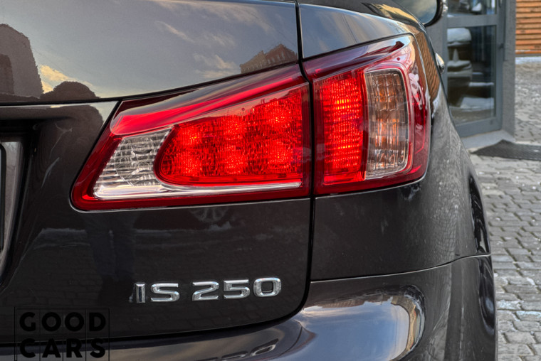 Lexus IS 250 - 10