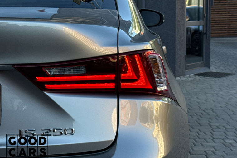 Lexus IS 250 - 10