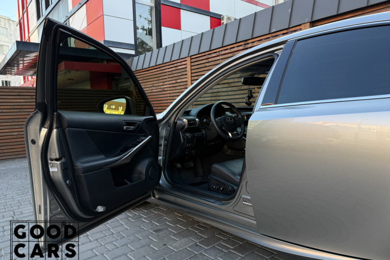 Lexus IS 250 - 24
