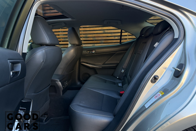 Lexus IS 250 - 30