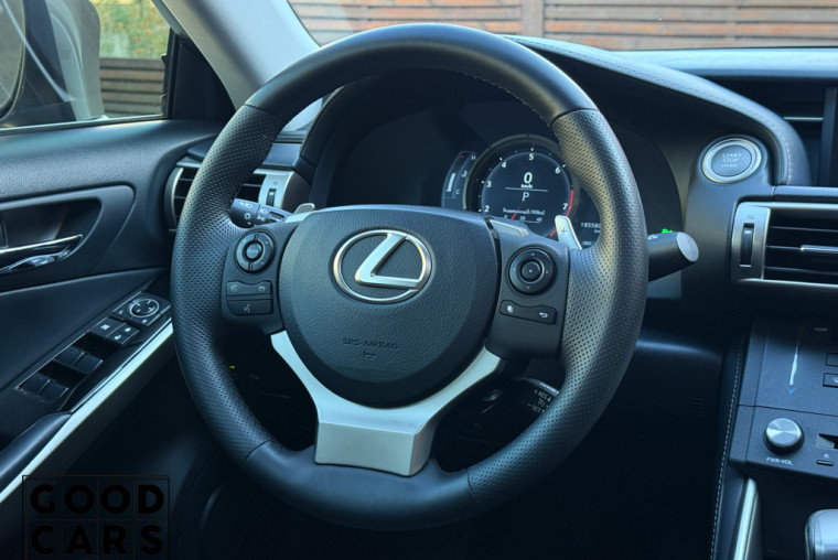 Lexus IS 250 - 32