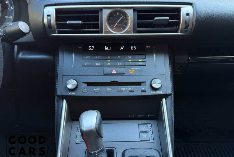 Lexus IS 250 - 40