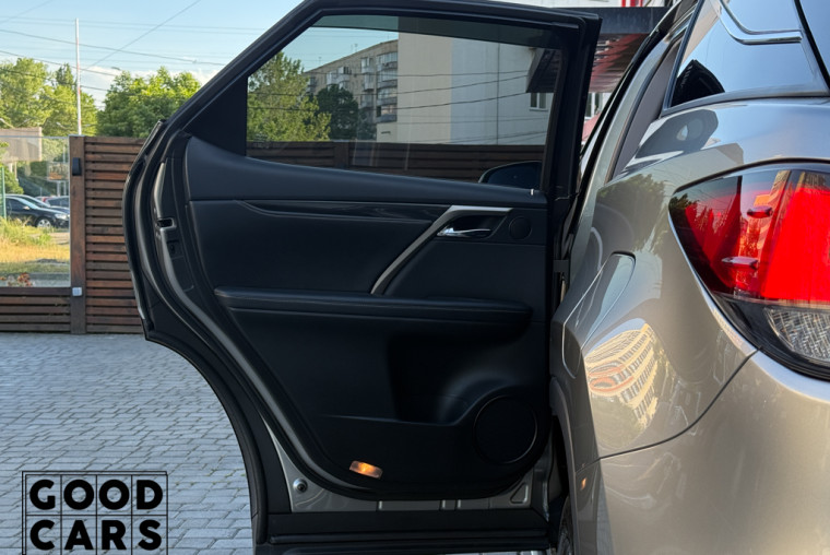 Lexus RX 300 - 28