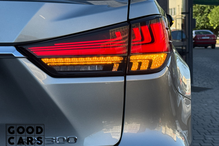 Lexus RX 300 - 10