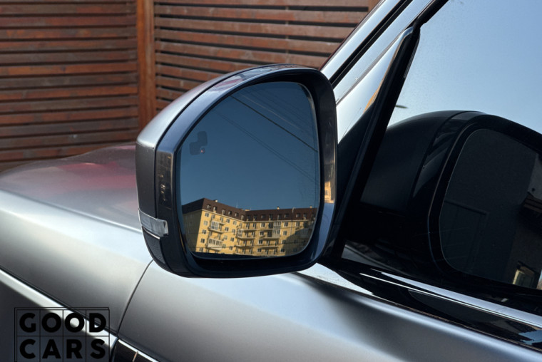 Land Rover Range Rover - 16