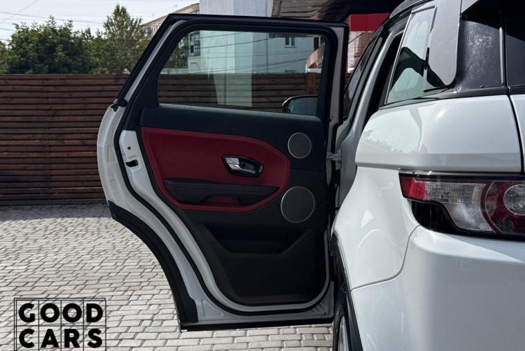 Land Rover Range Rover Evoque - 28