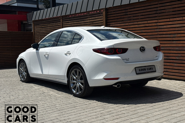 Mazda 3 - 4