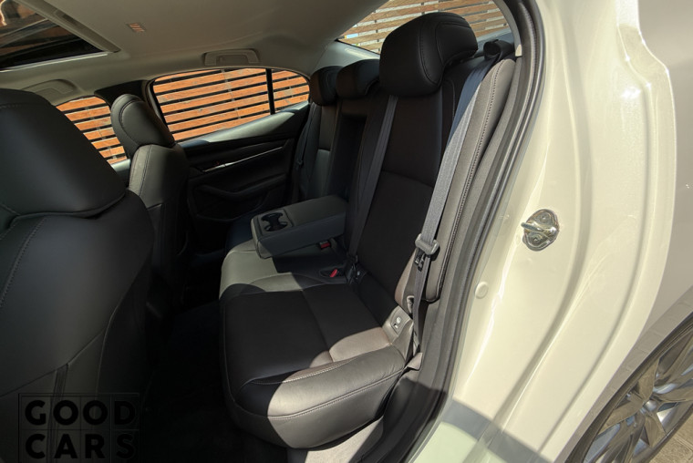Mazda 3 - 32