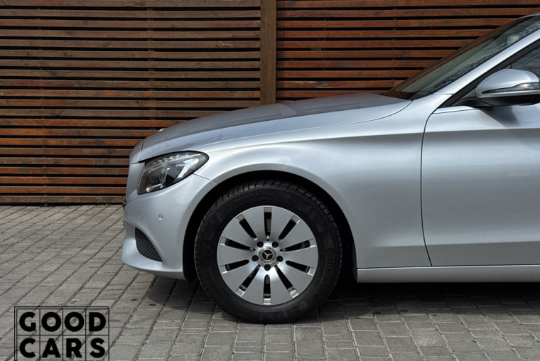 Mercedes-Benz C 200 - 11