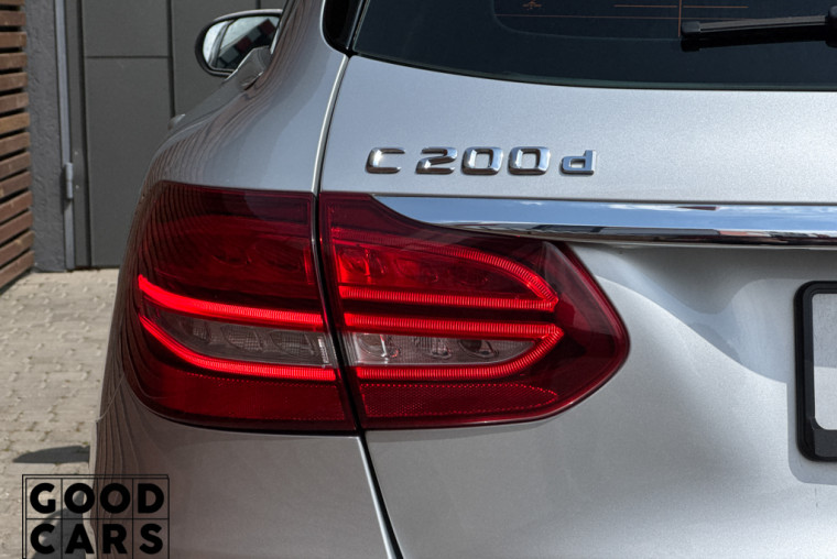 Mercedes-Benz C 200 - 10