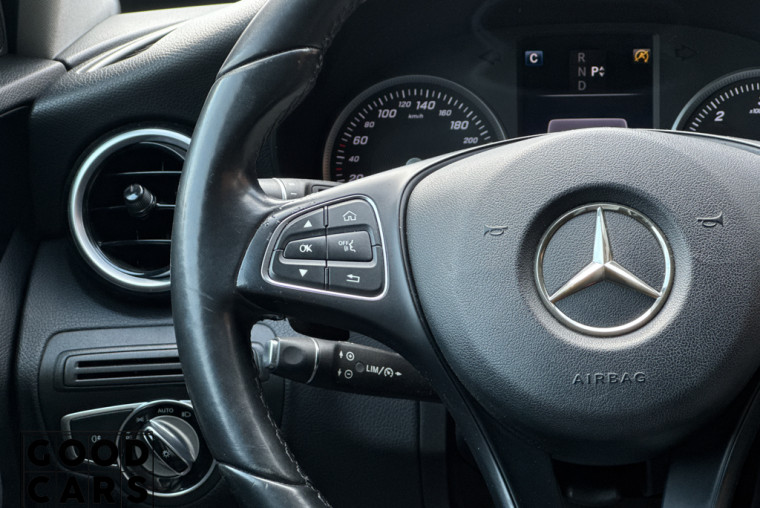 Mercedes-Benz C 200 - 31