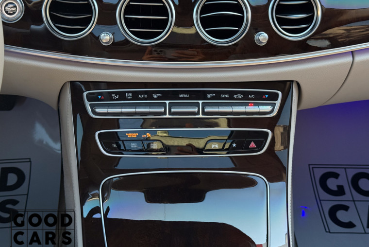 Mercedes-Benz E 350 - 32