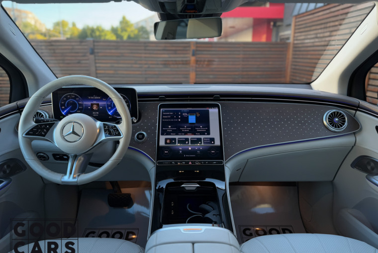 Mercedes-Benz EQE 350 - 23