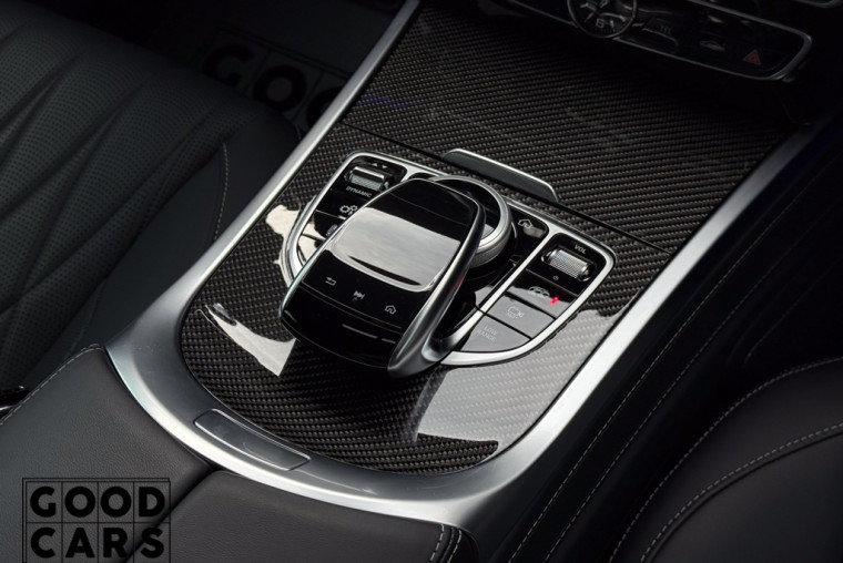 Mercedes-Benz G 63 AMG - 43