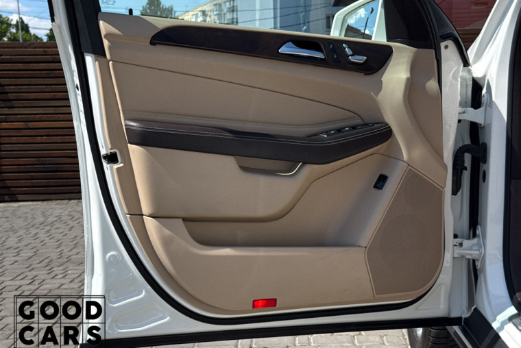 Mercedes-Benz GLE 400 - 22