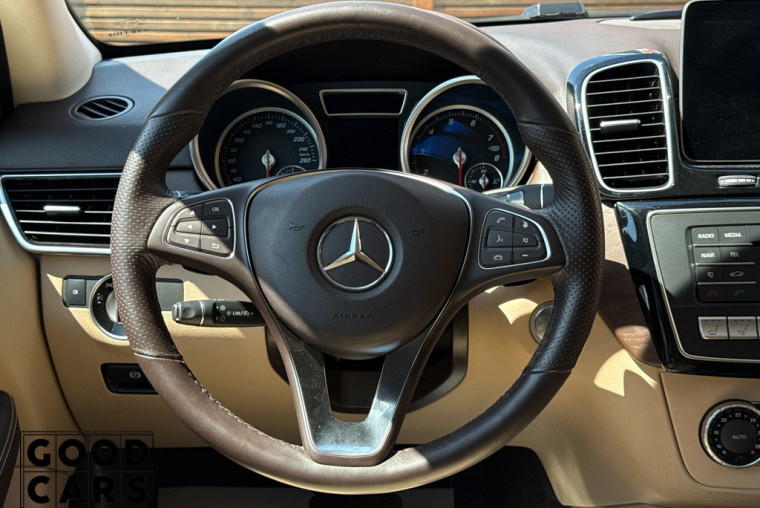 Mercedes-Benz GLE 400 - 35