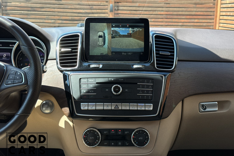 Mercedes-Benz GLE 400 - 41