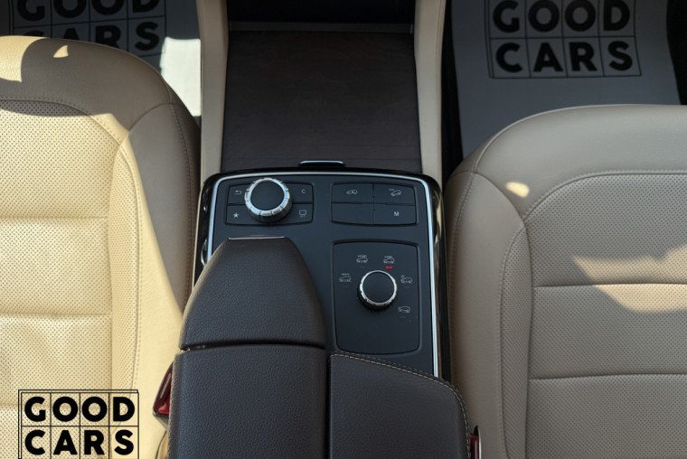 Mercedes-Benz GLE 400 - 44