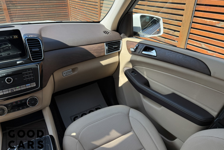 Mercedes-Benz GLE 400 - 46