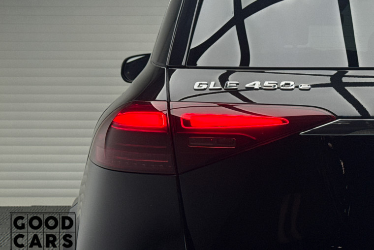 Mercedes-Benz GLE 450e - 8