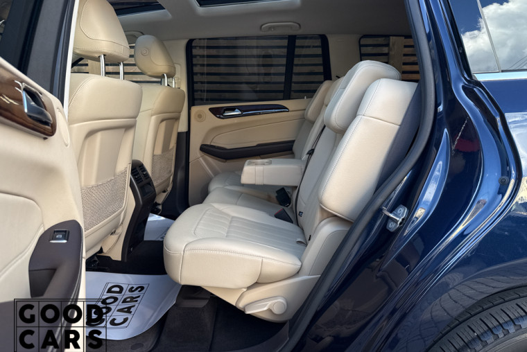 Mercedes-Benz GLS 450 - 36