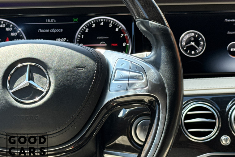 Mercedes-Benz S 550e - 38