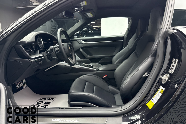 Porsche 911 Turbo S - 26