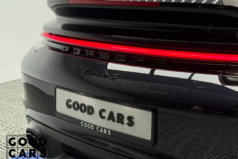 Porsche 911 Turbo S - 17