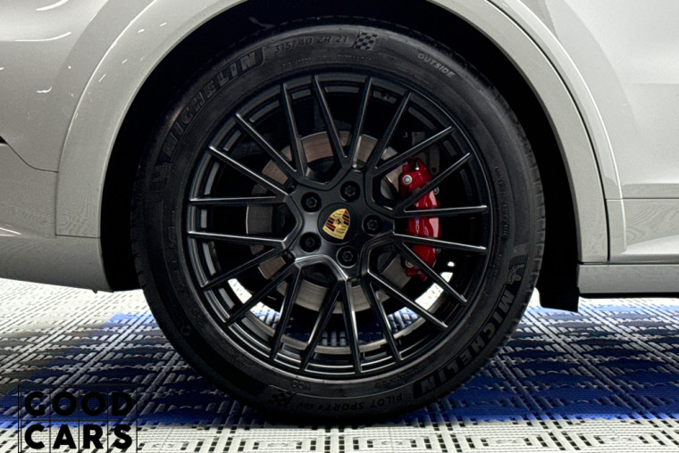 Porsche Cayenne GTS - 8