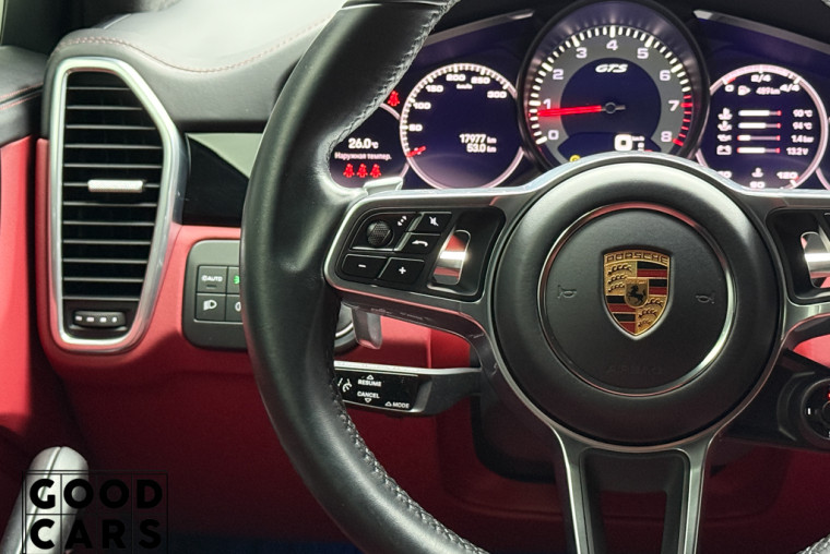 Porsche Cayenne GTS - 37