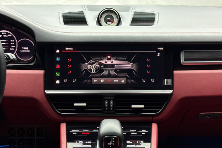 Porsche Cayenne GTS - 43