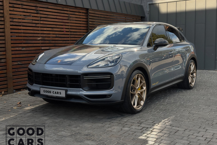 Porsche Cayenne Coupe Turbo GT - 2