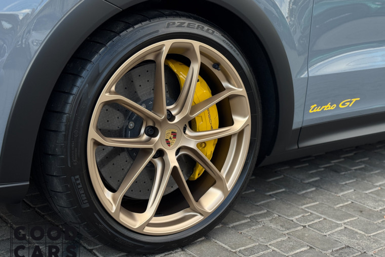 Porsche Cayenne Coupe Turbo GT - 11