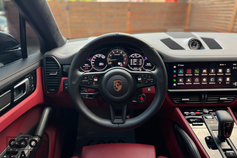Porsche Cayenne Coupe Turbo GT - 42
