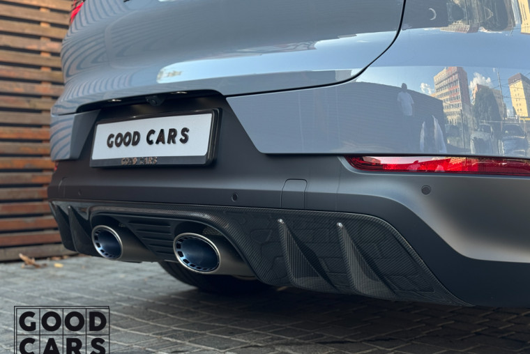Porsche Cayenne Coupe Turbo GT - 17