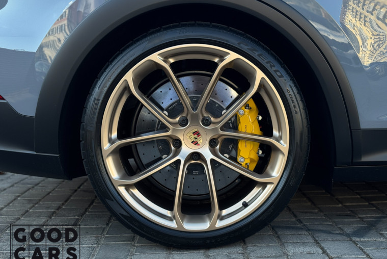 Porsche Cayenne Coupe Turbo GT - 23