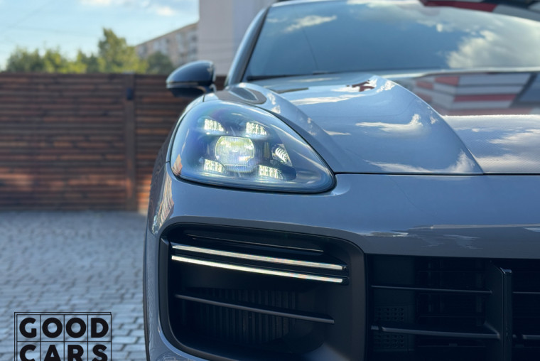 Porsche Cayenne Coupe Turbo GT - 18
