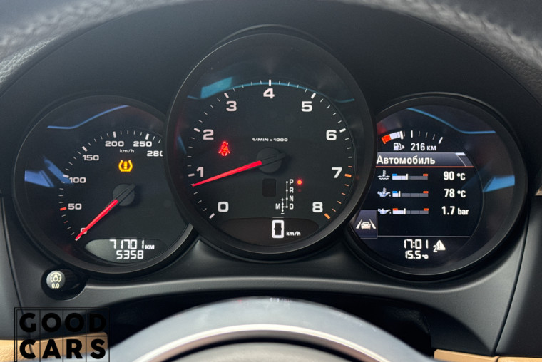 Porsche Macan - 32