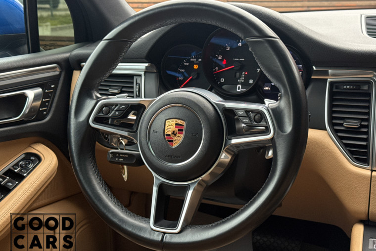 Porsche Macan - 28