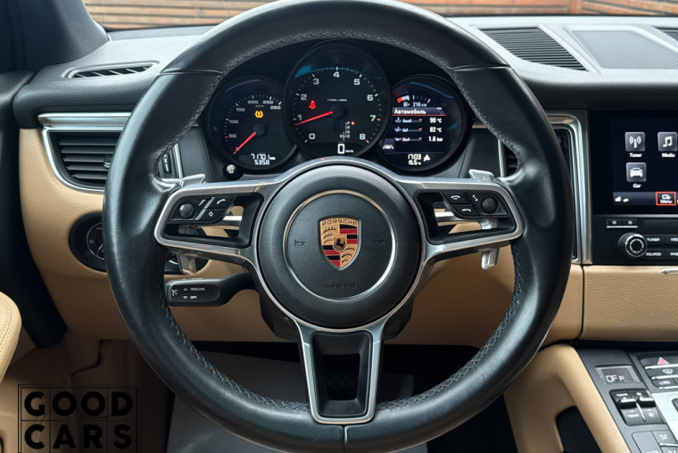 Porsche Macan - 29