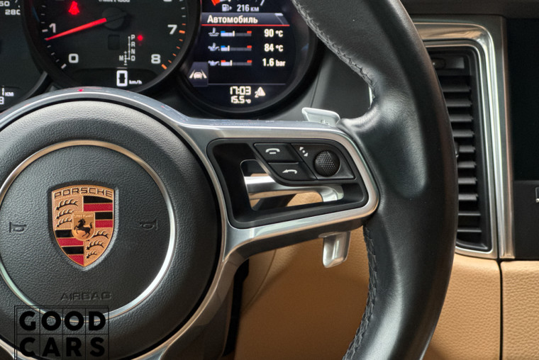 Porsche Macan - 31