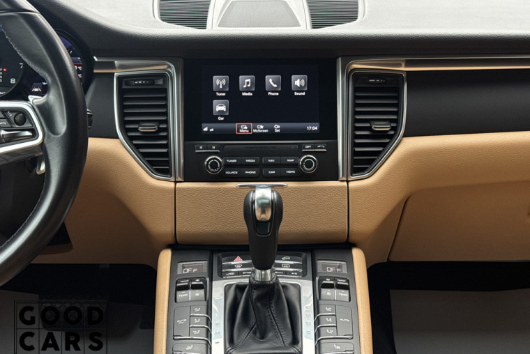 Porsche Macan - 34