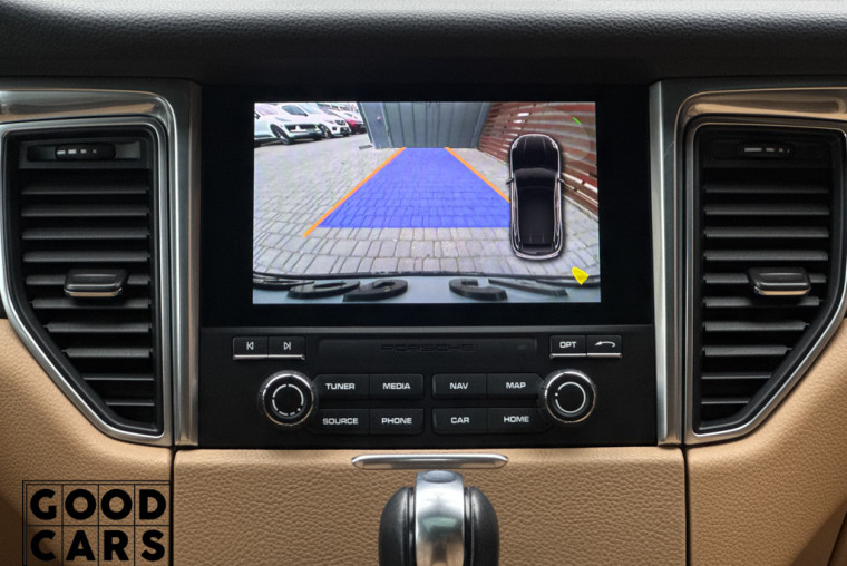 Porsche Macan - 35