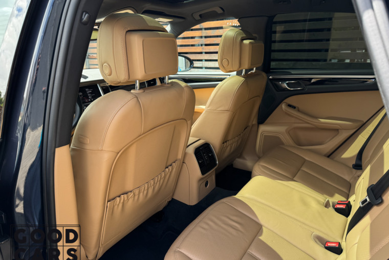 Porsche Macan - 20