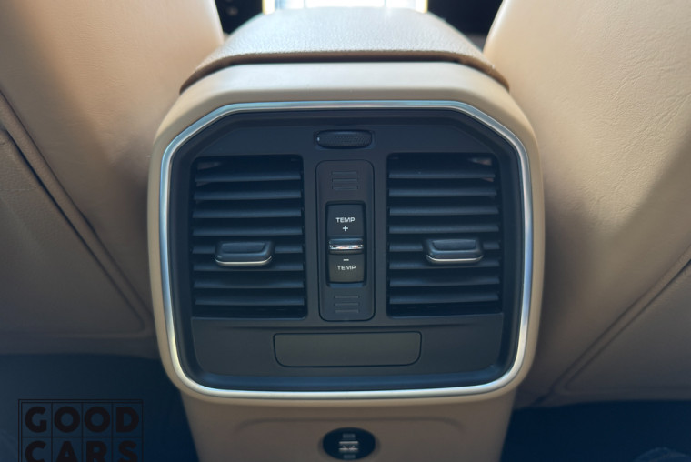 Porsche Macan - 23