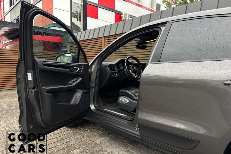 Porsche Macan S - 22